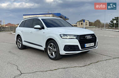 Внедорожник / Кроссовер Audi Q7 2018 в 
