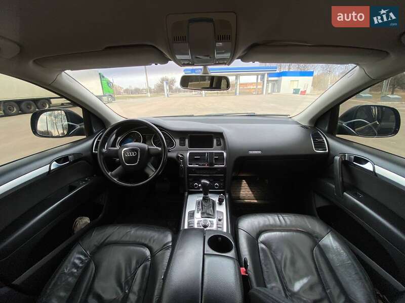 Внедорожник / Кроссовер Audi Q7 2006 в Недригайлове