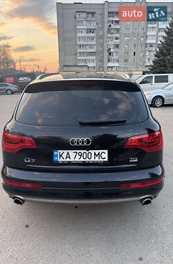 Внедорожник / Кроссовер Audi Q7 2012 в 