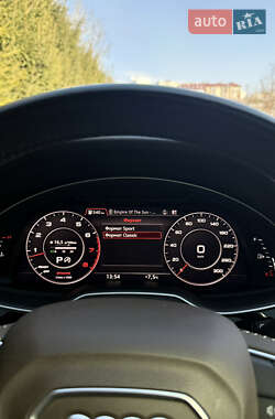 Внедорожник / Кроссовер Audi Q7 2016 в 