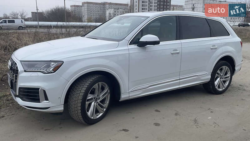 Внедорожник / Кроссовер Audi Q7 2023 в Нетешине