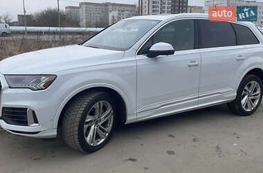 Внедорожник / Кроссовер Audi Q7 2023 в 