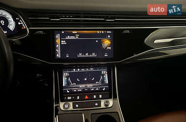 Внедорожник / Кроссовер Audi Q7 2023 в 