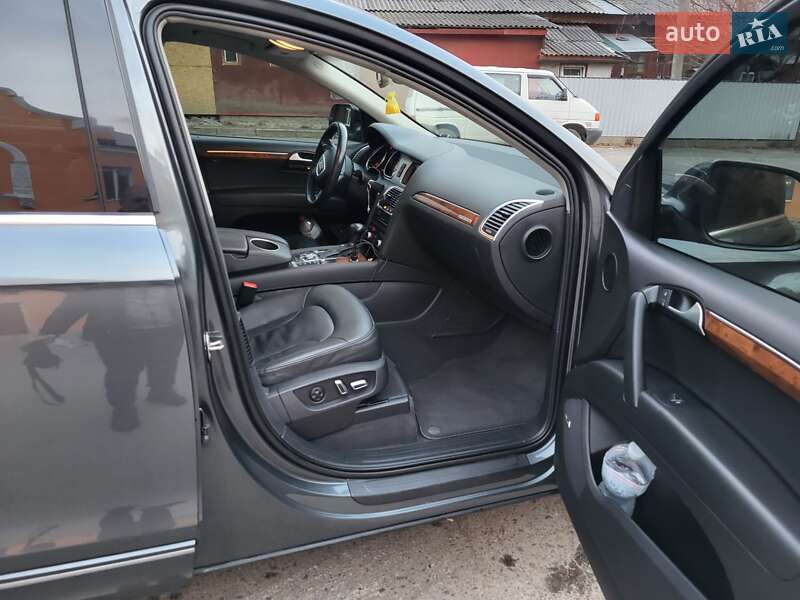 Позашляховик / Кросовер Audi Q7 2014 в Чернігові