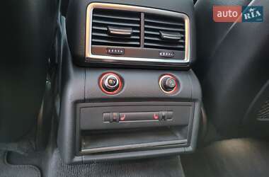 Позашляховик / Кросовер Audi Q7 2014 в 