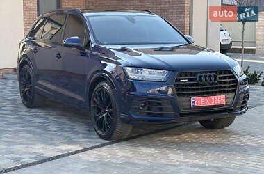 Позашляховик / Кросовер Audi Q7 2019 в 