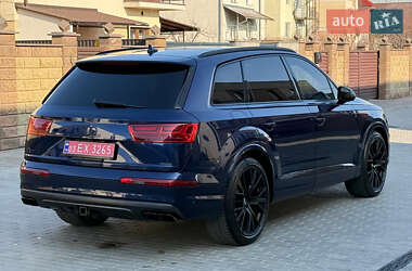 Позашляховик / Кросовер Audi Q7 2019 в 