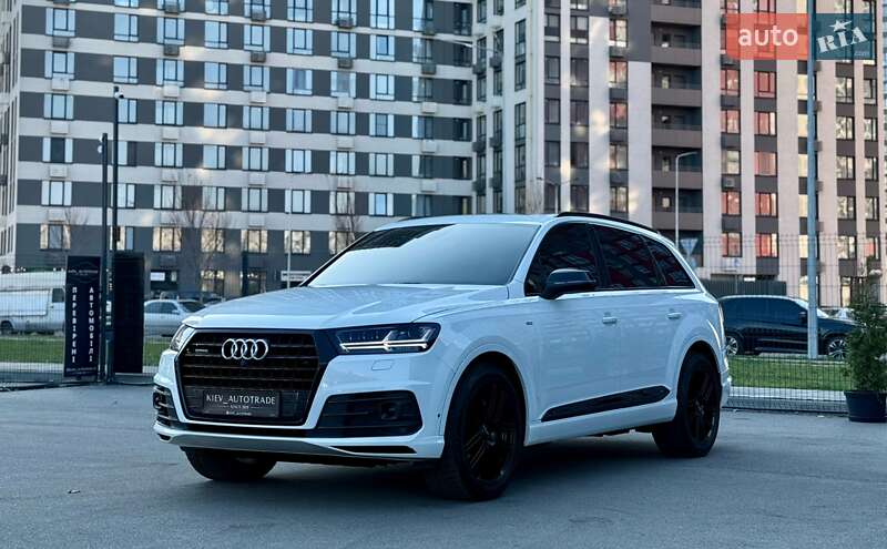 Позашляховик / Кросовер Audi Q7 2015 в Києві