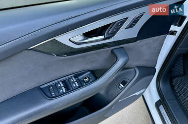 Внедорожник / Кроссовер Audi Q7 2015 в 