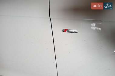 Внедорожник / Кроссовер Audi Q7 2011 в 