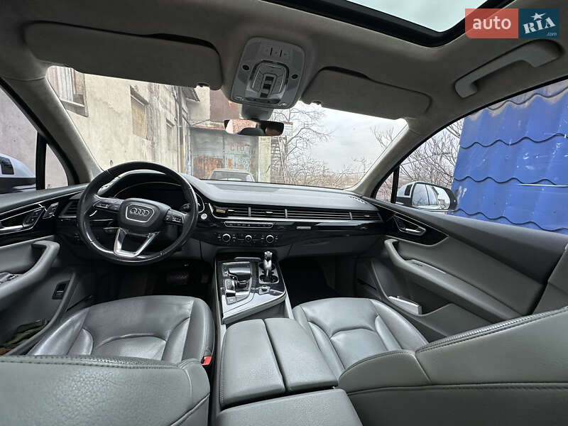 Позашляховик / Кросовер Audi Q7 2017 в Запоріжжі