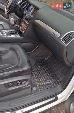 Внедорожник / Кроссовер Audi Q7 2011 в 