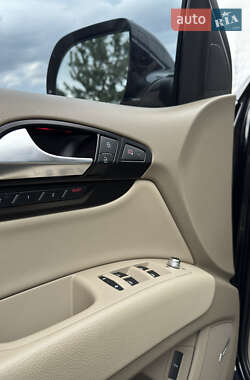 Внедорожник / Кроссовер Audi Q7 2011 в 