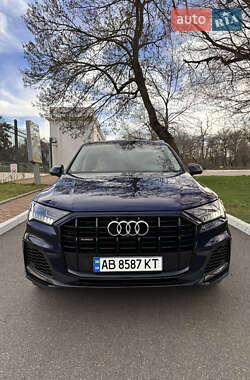 Внедорожник / Кроссовер Audi Q7 2021 в 