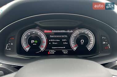 Позашляховик / Кросовер Audi Q7 2023 в 