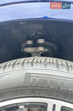 Позашляховик / Кросовер Audi Q7 2023 в 