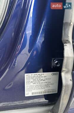 Позашляховик / Кросовер Audi Q7 2023 в 