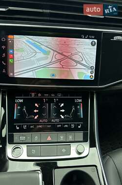 Позашляховик / Кросовер Audi Q7 2023 в 