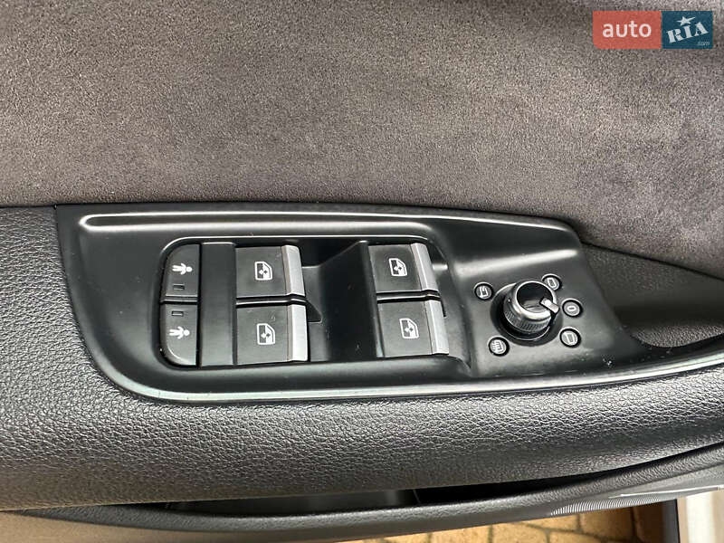 Внедорожник / Кроссовер Audi Q7 2015 в Хмельницком