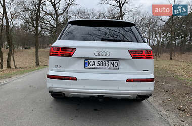 Внедорожник / Кроссовер Audi Q7 2018 в 