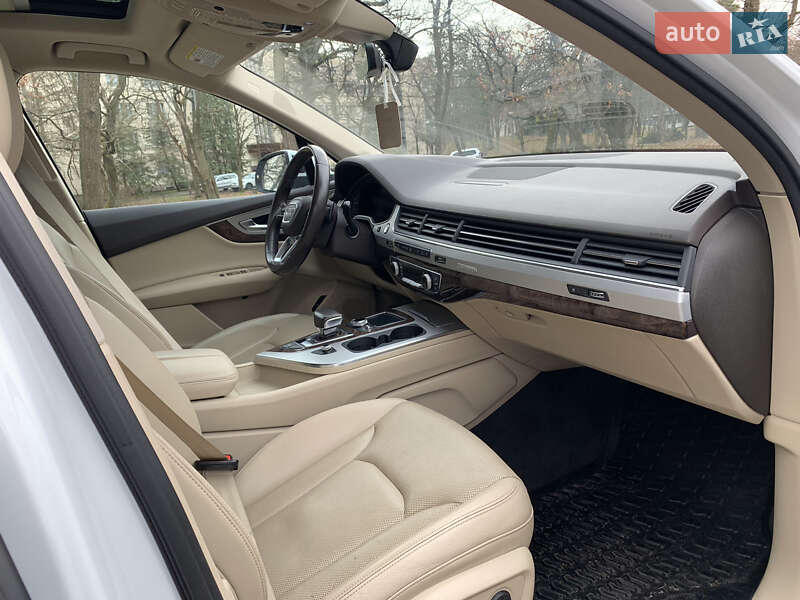 Внедорожник / Кроссовер Audi Q7 2018 в Киеве
