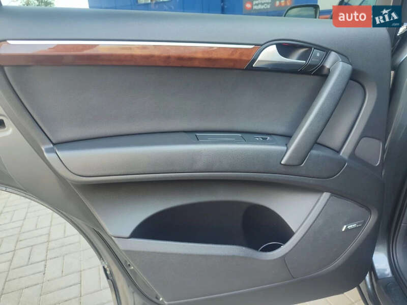 Внедорожник / Кроссовер Audi Q7 2012 в Одессе