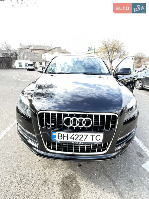 Внедорожник / Кроссовер Audi Q7 2015 в Николаеве