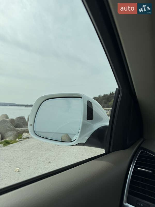 Позашляховик / Кросовер Audi Q7 2013 в Одесі