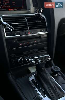 Внедорожник / Кроссовер Audi Q7 2007 в 