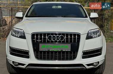Позашляховик / Кросовер Audi Q7 2013 в 