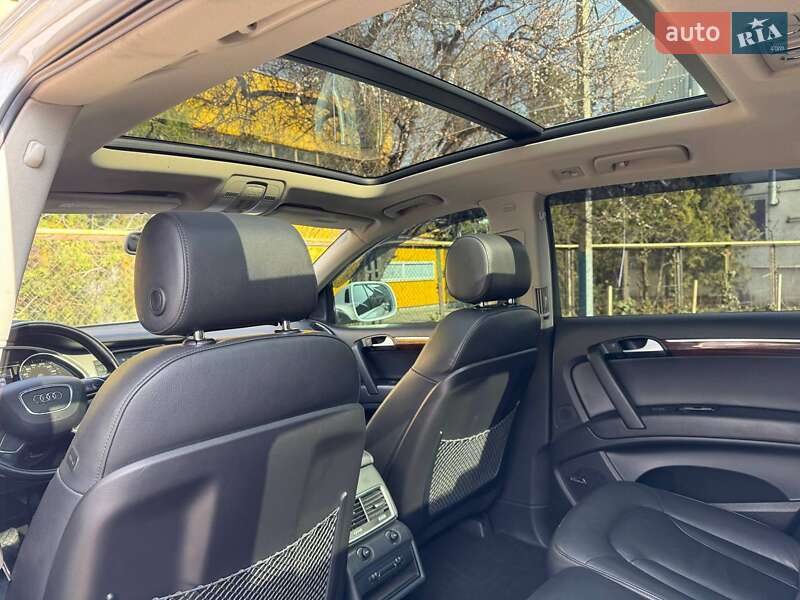 Внедорожник / Кроссовер Audi Q7 2013 в Одессе