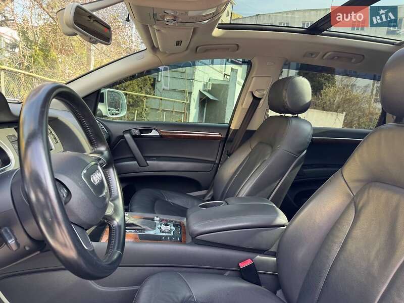 Внедорожник / Кроссовер Audi Q7 2013 в Одессе