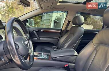 Позашляховик / Кросовер Audi Q7 2013 в 