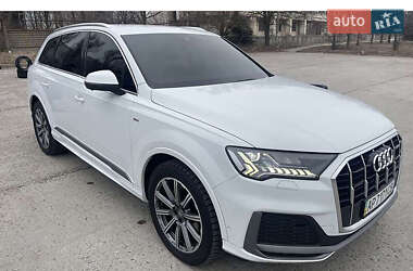 Внедорожник / Кроссовер Audi Q7 2020 в 