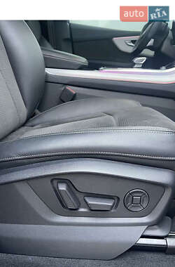 Внедорожник / Кроссовер Audi Q7 2020 в 