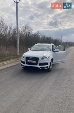 Внедорожник / Кроссовер Audi Q7 2015 в 