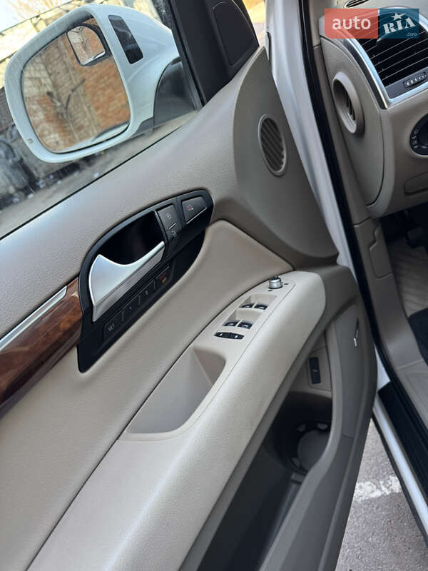 Внедорожник / Кроссовер Audi Q7 2015 в Киеве