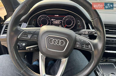 Внедорожник / Кроссовер Audi Q7 2018 в 