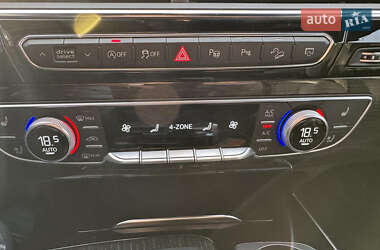 Внедорожник / Кроссовер Audi Q7 2018 в 