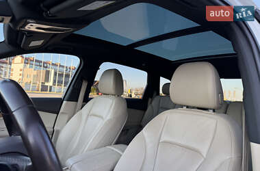 Внедорожник / Кроссовер Audi Q7 2016 в 