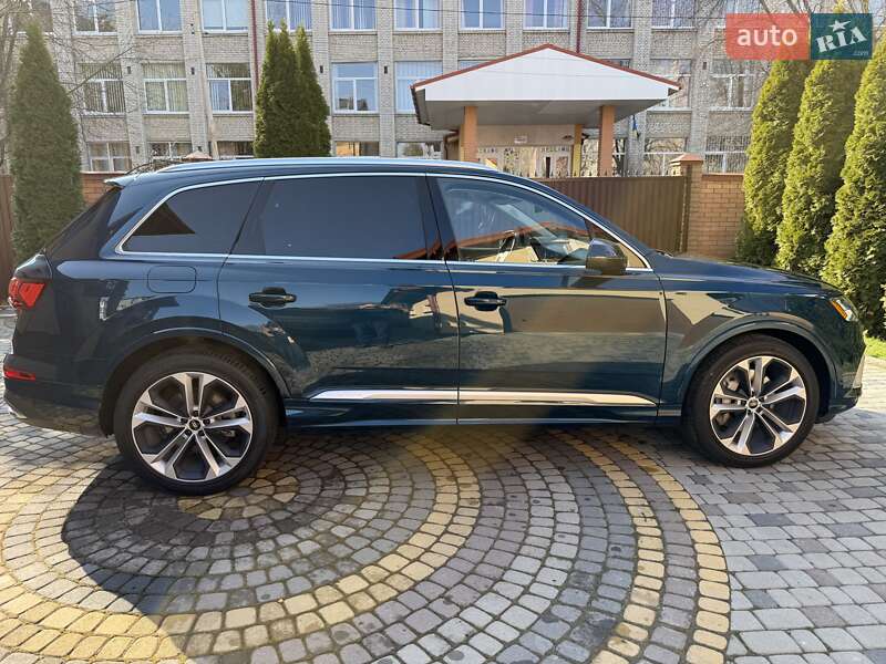 Позашляховик / Кросовер Audi Q7 2020 в Львові