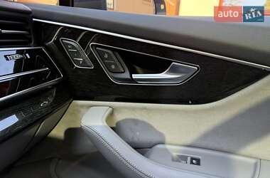 Позашляховик / Кросовер Audi Q7 2020 в 