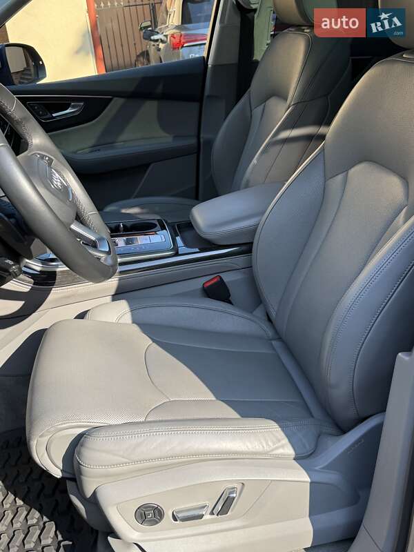 Позашляховик / Кросовер Audi Q7 2020 в Львові