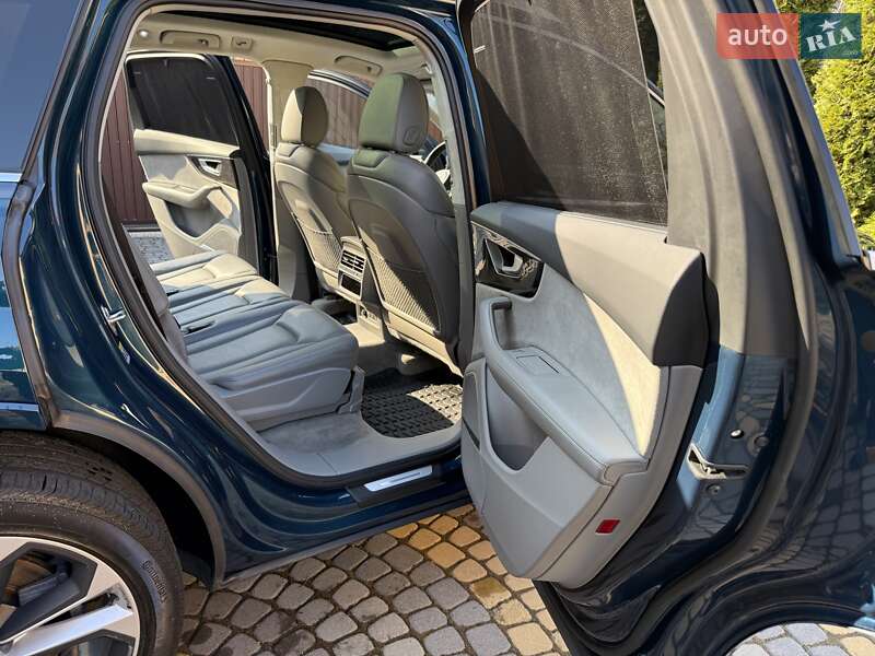 Позашляховик / Кросовер Audi Q7 2020 в Львові