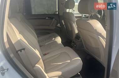 Позашляховик / Кросовер Audi Q7 2012 в 