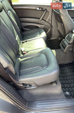 Внедорожник / Кроссовер Audi Q7 2015 в 
