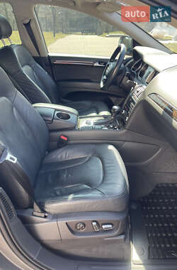 Внедорожник / Кроссовер Audi Q7 2015 в 