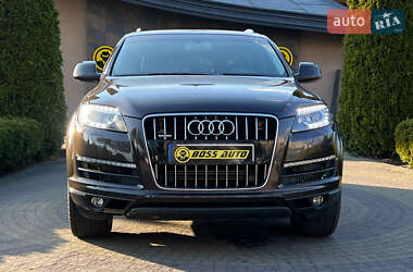 Внедорожник / Кроссовер Audi Q7 2015 в 