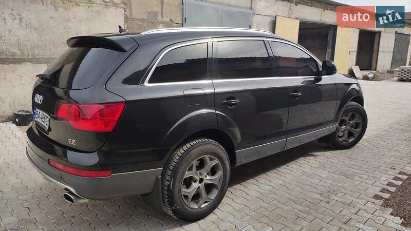 Позашляховик / Кросовер Audi Q7 2007 в Долинській