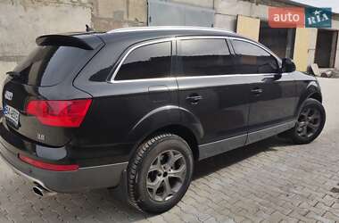 Внедорожник / Кроссовер Audi Q7 2007 в 